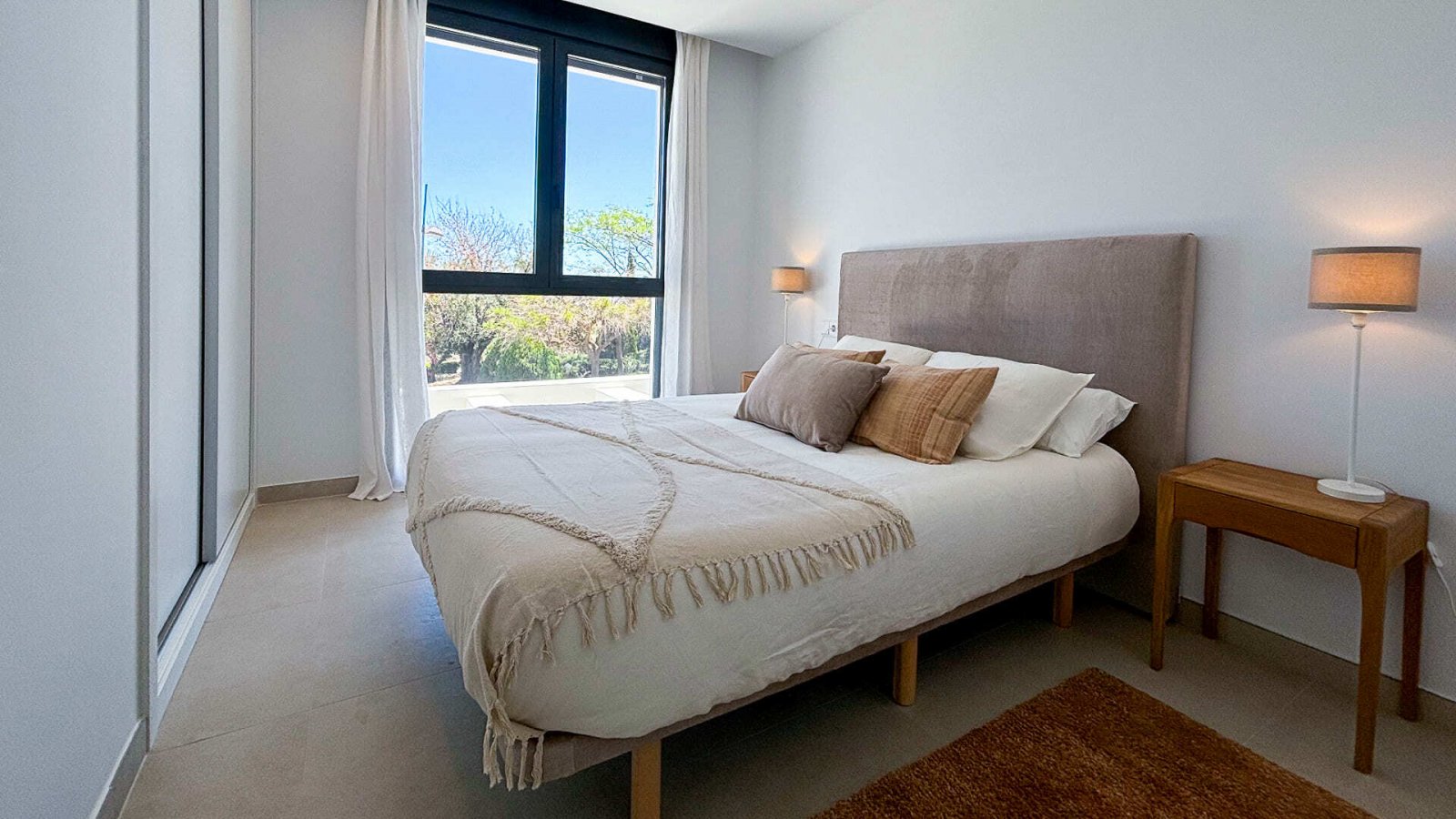 Introducing a new villa with sea and mountain views in the city of Polop. The Bay View complex is located in Polop de la Marina (Costa Blanca). Polop 