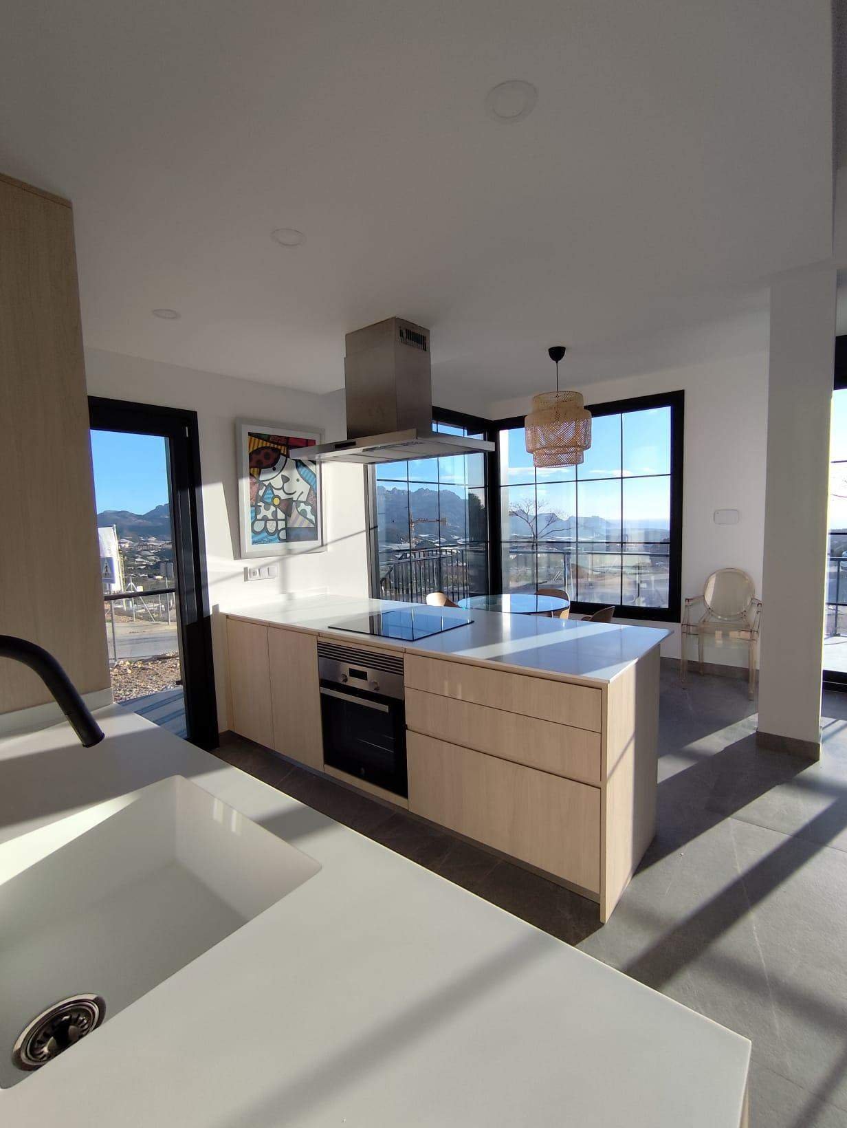 NEU GEBAUTE DOPPELHAUSHÄLFTEN IN POLOP&#13;&#13;Neubau von modernen Reihenhäusern und Doppelhaushälften mit mehreren Terrassen und Solarium, komplett 