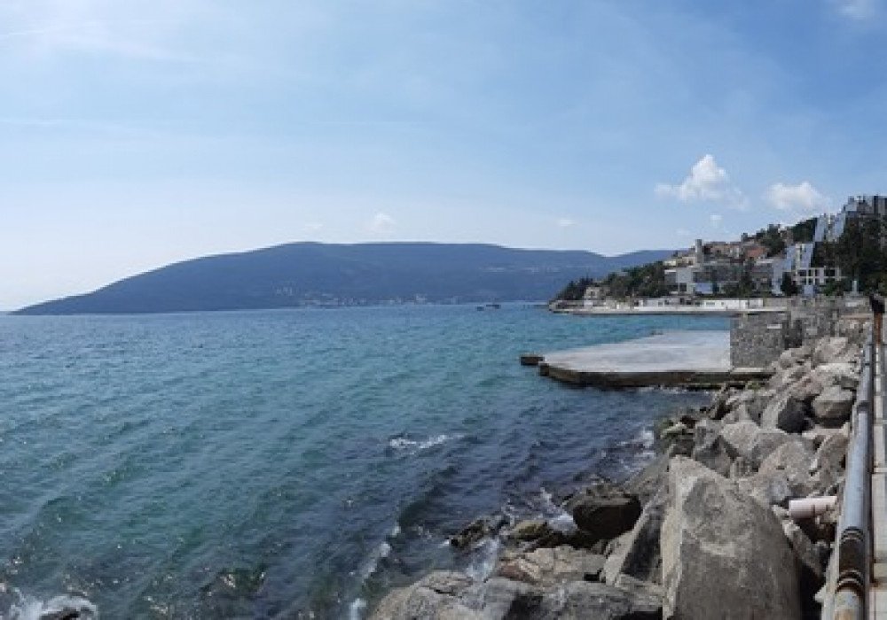 Herceg Novi. Two-bedroom apartment on the waterfront

The distance to the sea is 12m.

Sea view
Check-in to the territory of the residential complex -