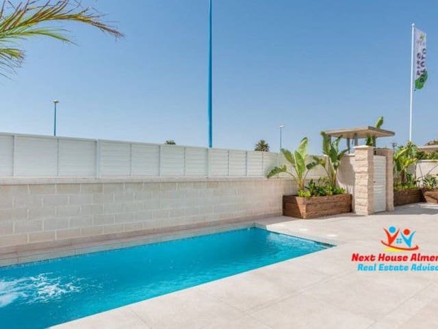 Die ?Monte Carmelo Urbanization? in Vera Beach an der Costa de Almería ist eine sehr exklusive Urbanisation mit mediterranem und minimalistischem Char