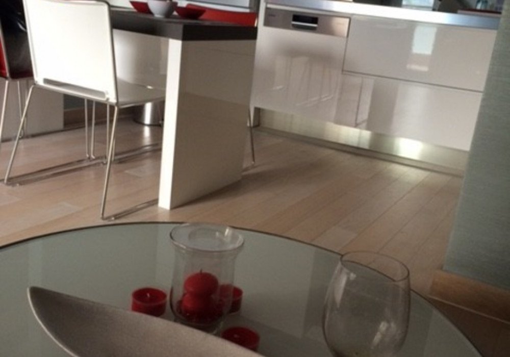 Boka Kotorska bay, Koshtanitsa village. Two bedroom apartment with private beach and marina.Distance to the sea 30m.Area 68 sq.m.GarageThe apartmen...