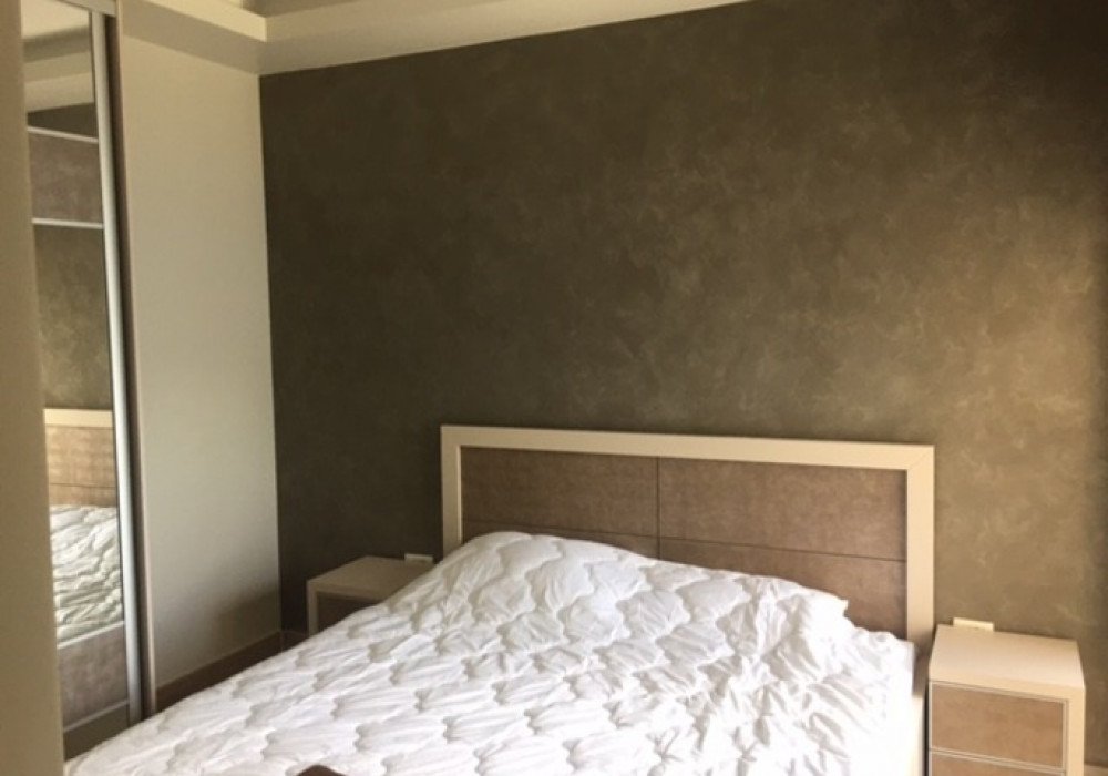 Boka Kotorska bay, Koshtanitsa village. Two bedroom apartment with private beach and marina.Distance to the sea 30m.Area 68 sq.m.GarageThe apartmen...