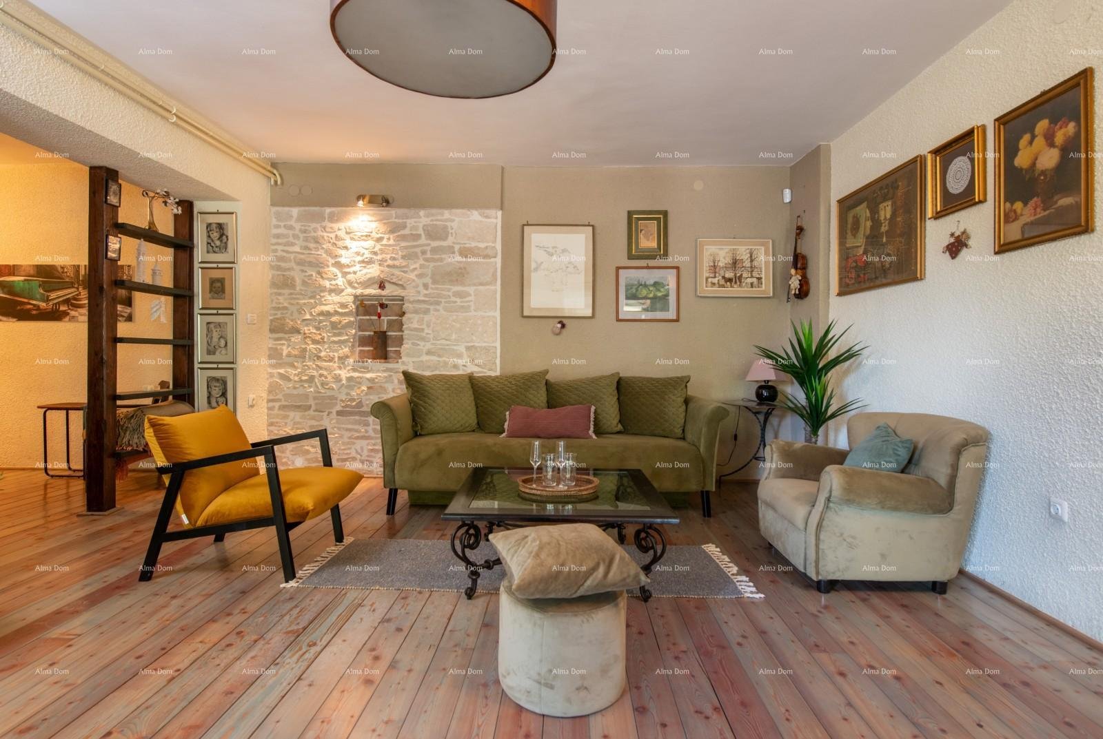 Haus Verkauf - Luxusvilla mit Pool und zusätzlichem Gebäude auf großzügigem Grundstück, Ližnjan!