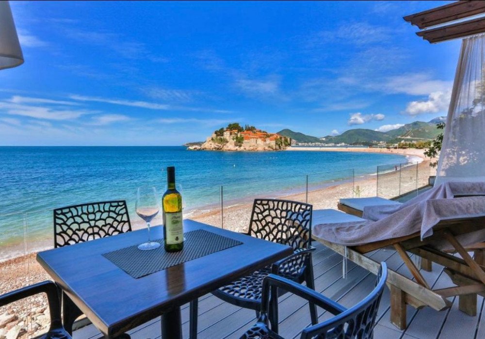 sveti stefan: The village of Sveti Stefan. Parking space is included in the sale price.Two bedroom apartmentOne bedroom apartment - 2Studio apartmentThe property... 