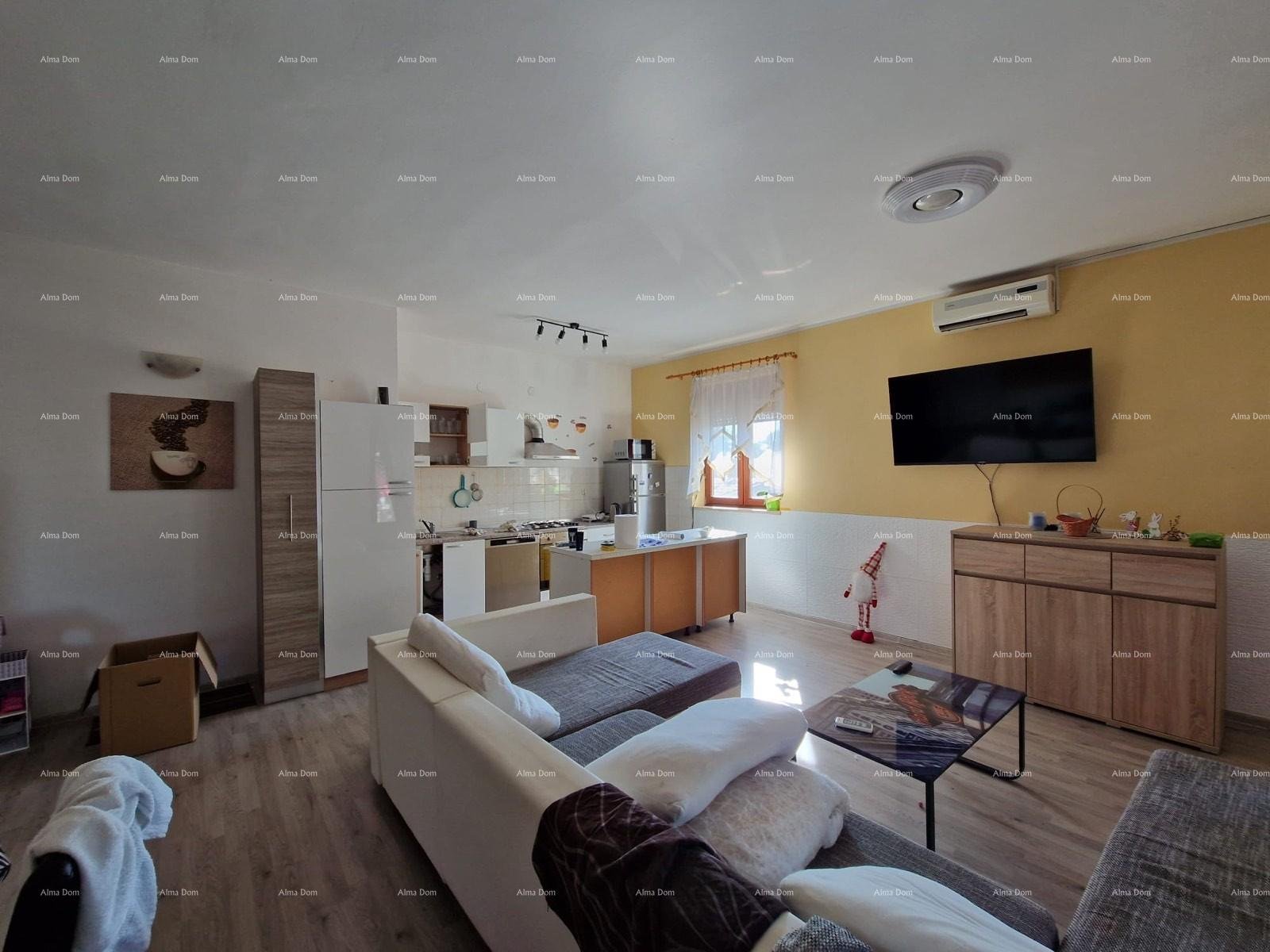 Haus Freistehendes Haus mit zwei Wohnungen, 181 m2, Banjole zu verkaufen