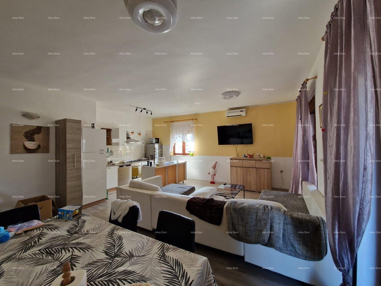 Haus Freistehendes Haus mit zwei Wohnungen, 181 m2, Banjole zu verkaufen