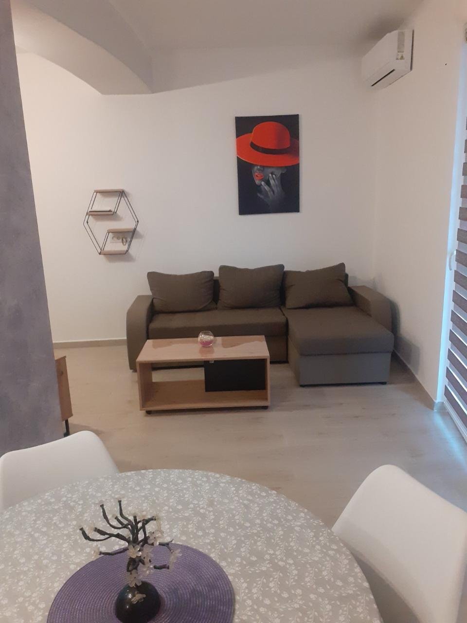 ‍‍ The apartment is located in Sutomore, Bar Municipality. Tivat airport is 49km away and Podgorica airport is 37km away from the apartment. The ap...