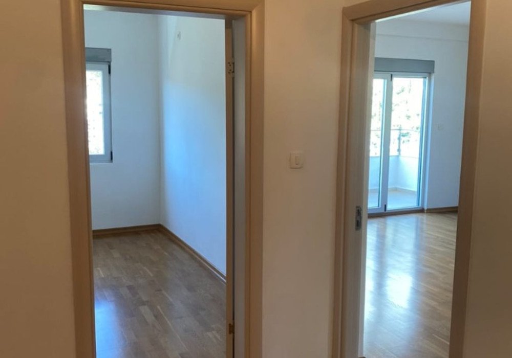 Budva Riviera, Rafailovici district. Two-bedroom apartmentThe distance to the sea is 300mMountain viewThe area is 83 sq.m.There are two bedroomsThe...