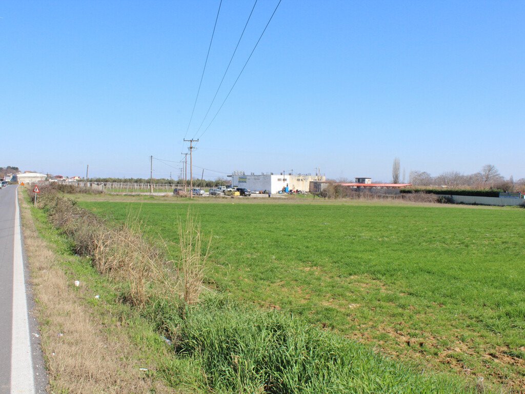 Verkauf Land 6800 m² an der Olympischen-Riviera