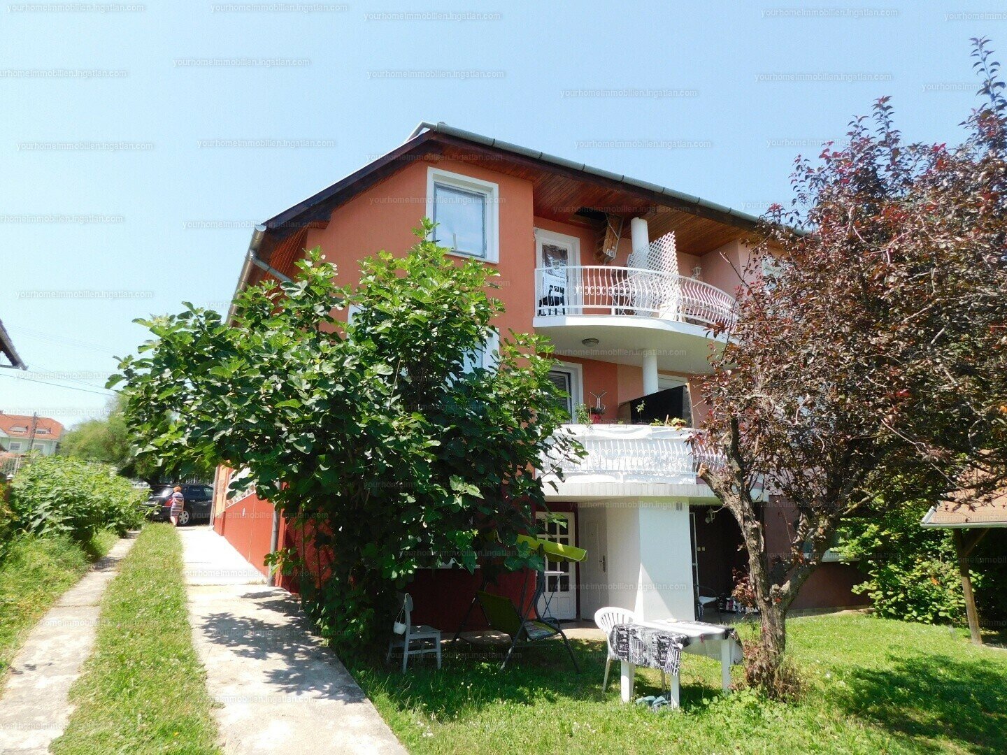 in ZALAKAROS, the best SPA town of Europe, big house of 5 separate apartments