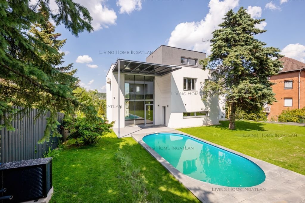 Budapest II. kerület: <div dir="ltr">
<div>Budapest II. kerületben eladó egy 420 nm-es, top kategóriás, új építésű családi ház kitűnő fekvéssel.</div>

<div>Telek 