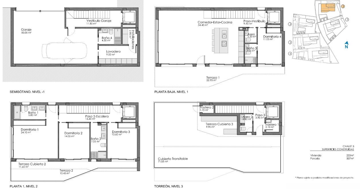 We present a luxurious villa in a residential complex of separate luxury villas in the city of Dehesa de Campoamor.It is a resort town on the coast at