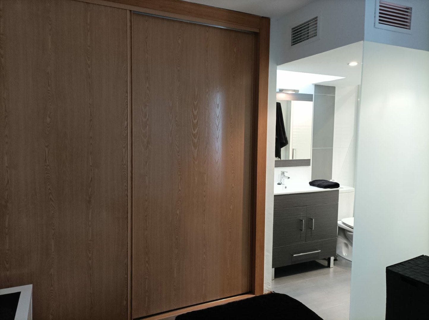 Benidorm: By purchasing real estate in Spain you acquire the resident status there.Our company provides legal and financial support during your purchase and sal 