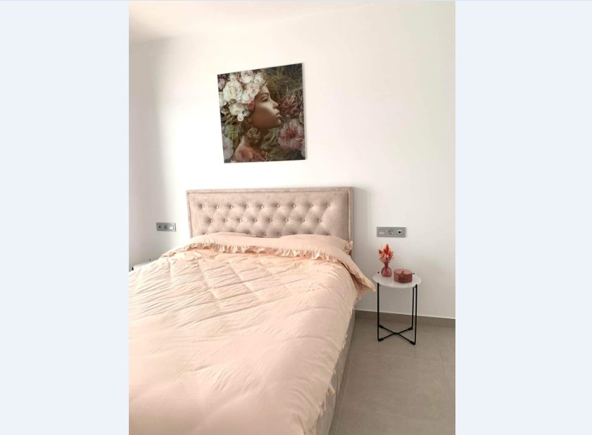We present new apartments on the top floor in the residential complex VILLAMAR APARTAMENTOS in Pilar de la Horadada.This beautiful apartment is perfec
