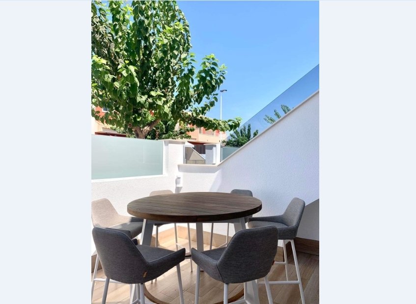 We present new apartments on the top floor in the residential complex VILLAMAR APARTAMENTOS in Pilar de la Horadada.This beautiful apartment is perfec