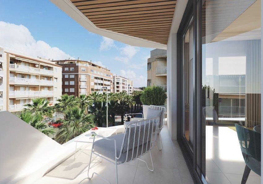 Guardamar del Segura: A spacious penthouse in a beautiful residential complex in the city of Guardamar del Segura. The total area of the apartment is 98.80 sq. m. and has t 