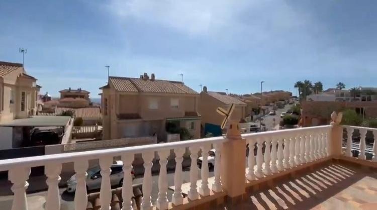 Introducing a cozy house, just 500 meters from the sea in the city of Puerto de MazarrónThe house has an area of 202 m², on a plot of 312 m². The hous