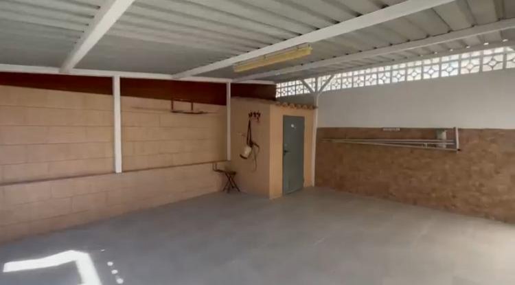 Introducing a cozy house, just 500 meters from the sea in the city of Puerto de MazarrónThe house has an area of 202 m², on a plot of 312 m². The hous