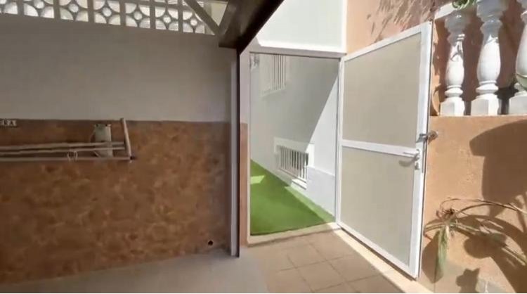 Introducing a cozy house, just 500 meters from the sea in the city of Puerto de MazarrónThe house has an area of 202 m², on a plot of 312 m². The hous