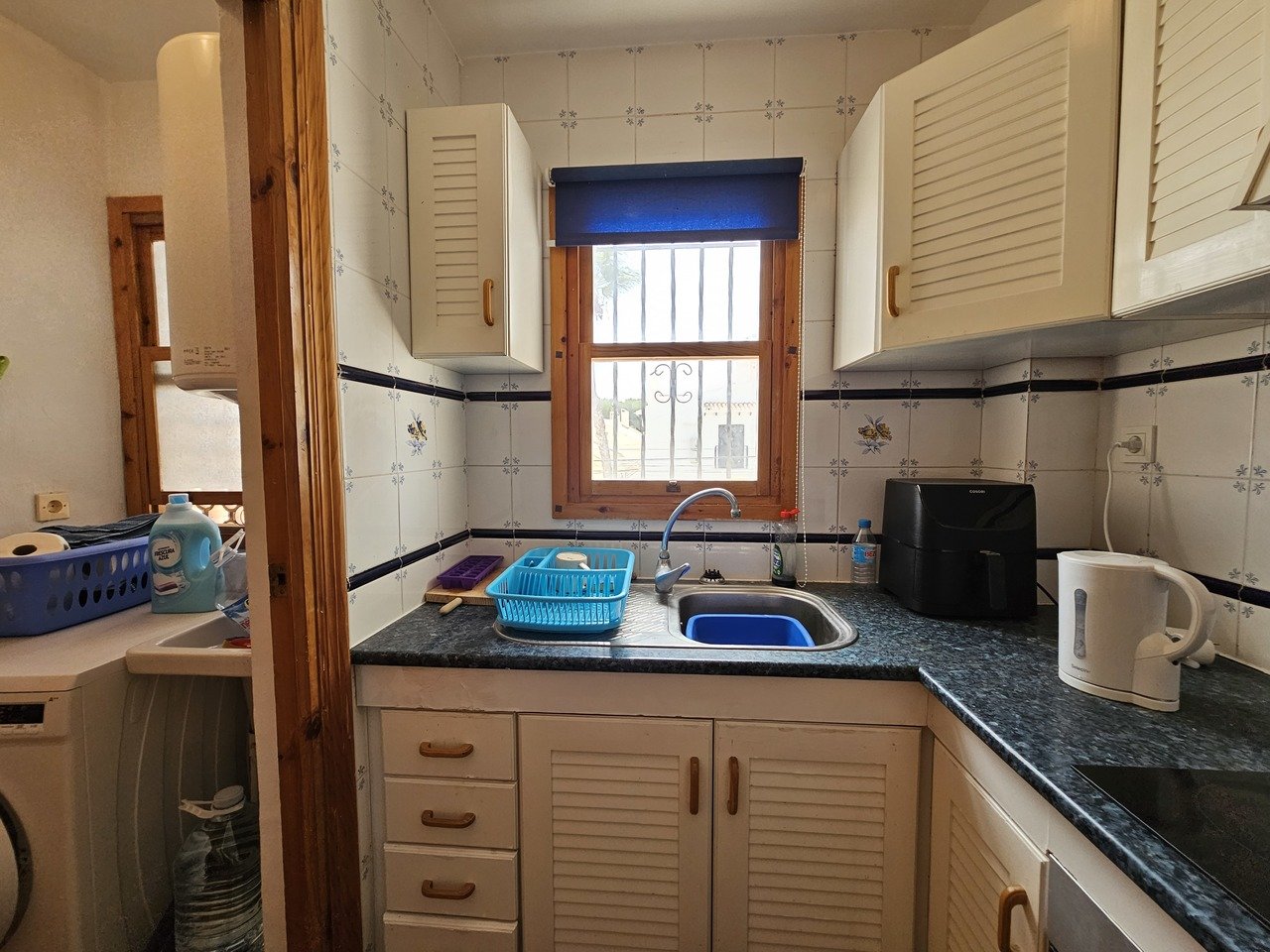 Well presented traditional style Penthouse apartment in the popular area of Verdemar III, Villamartin with private solarium boasting spectacular views