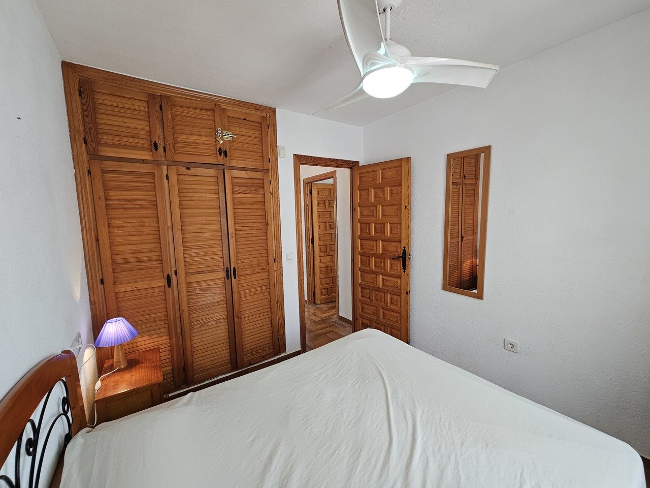 Well presented traditional style Penthouse apartment in the popular area of Verdemar III, Villamartin with private solarium boasting spectacular views