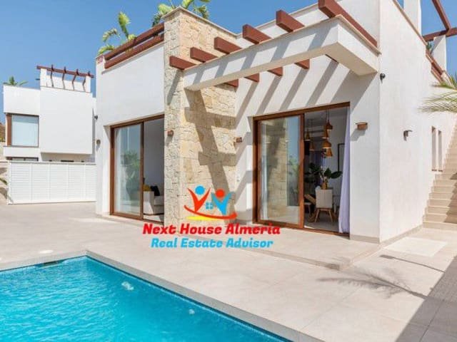 Vera: Die ?Monte Carmelo Urbanization? in Vera Beach an der Costa de Almería ist eine sehr exklusive Urbanisation mit mediterranem und minimalistischem Char 