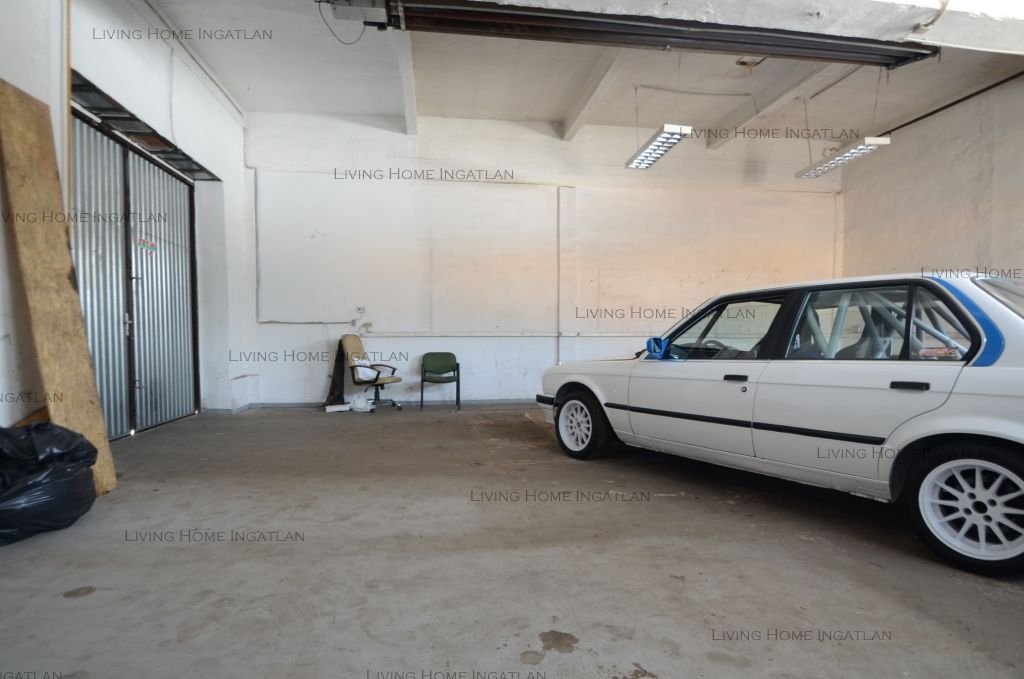 <p>Solymár iparterületén 141&nbsp;m2-es, fűthető műhely/raktárhelyiség kiadó. Igény szerint 400 m2 őrzött udvar terület, akár raktározásra is bérbe ve