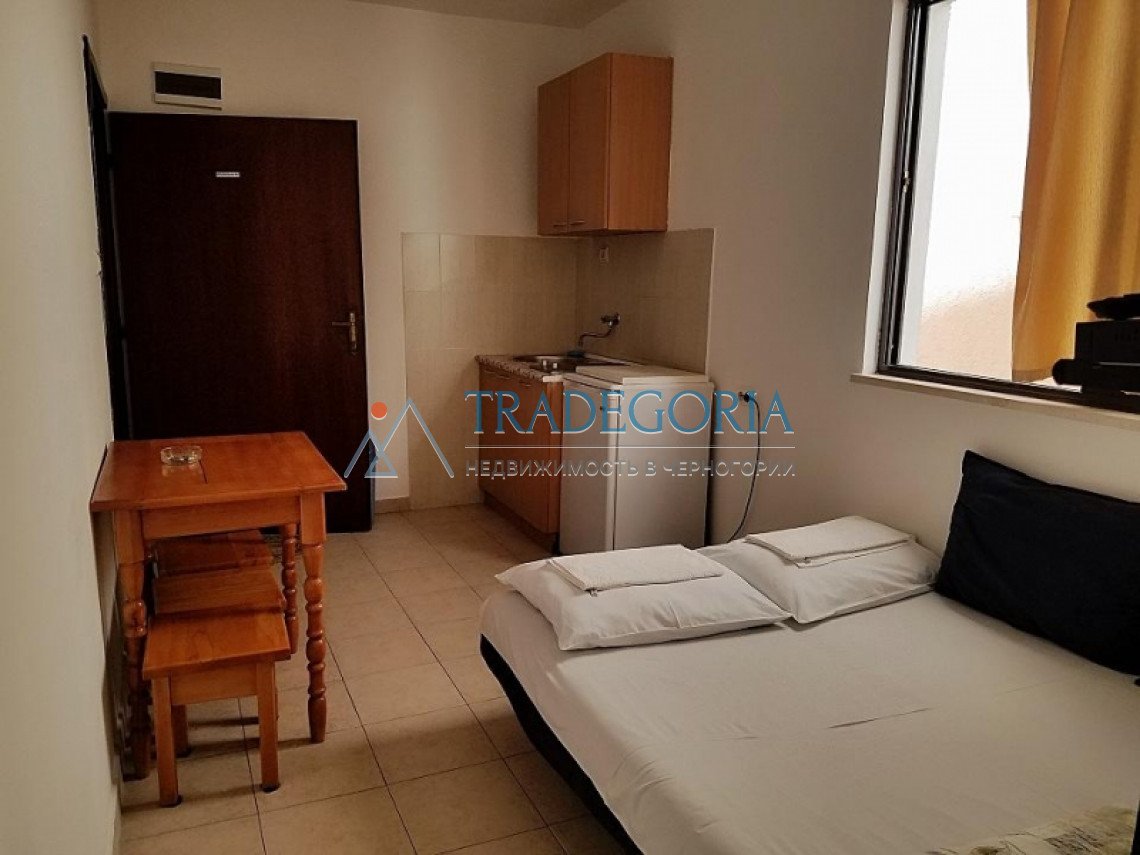 <div>Great investment!</div><div> Hotel with an area of 500 m2, consisting of 12 apartments.</div><div> Each apartment is furnished, has a kitchen are