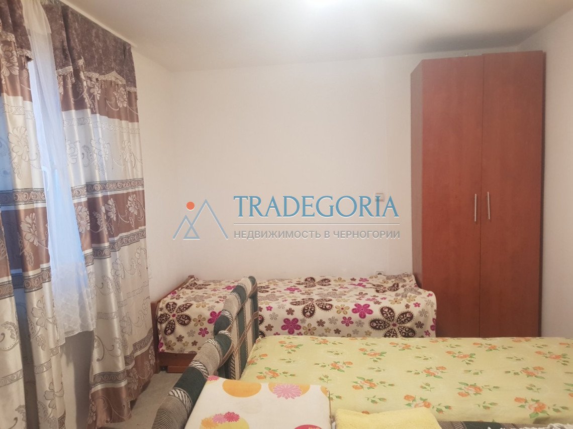 <p>Two-storey house in a picturesque location in Utekha, Bar</p><p> House characteristics:</p><p> - two-storey house with an area of 145m2</p><p> - lo