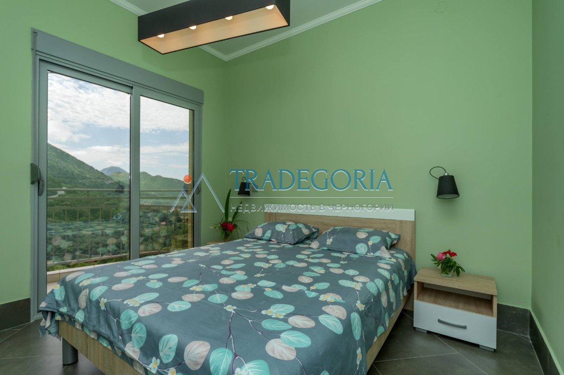 <h2>description</h2><p>Your piece of paradise in picturesque Montenegro</p><p> We present to you a magnificent house, surrounded by greenery, located 