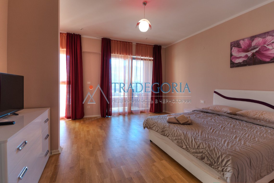 <h2>description</h2><div>Premium class duplex apartment with panoramic sea view, Budva. Apart-hotel in the main tourist location of Montenegro, 5 minu