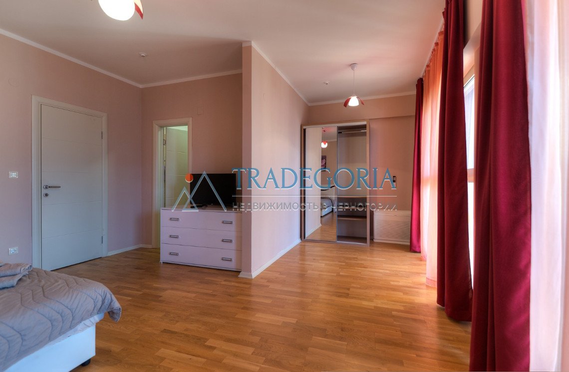 <h2>description</h2><div>Premium class duplex apartment with panoramic sea view, Budva. Apart-hotel in the main tourist location of Montenegro, 5 minu