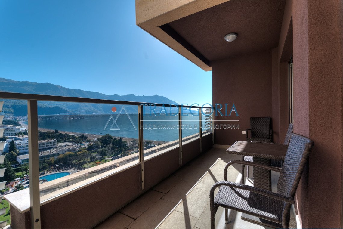 <h2>description</h2><div>Premium class duplex apartment with panoramic sea view, Budva. Apart-hotel in the main tourist location of Montenegro, 5 minu