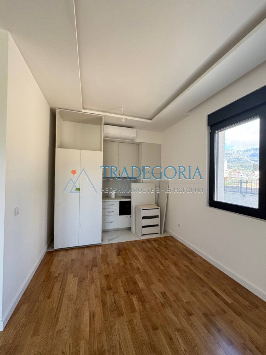 <h2>description</h2><p>Cozy studio with sea view in Bar for sale</p><p> Location: Bar is a popular coastal town with developed infrastructure. • Dista