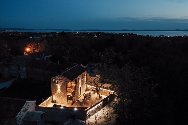 Privlaka: Designer-Villa aus Stein in der Nähe von Zadar 