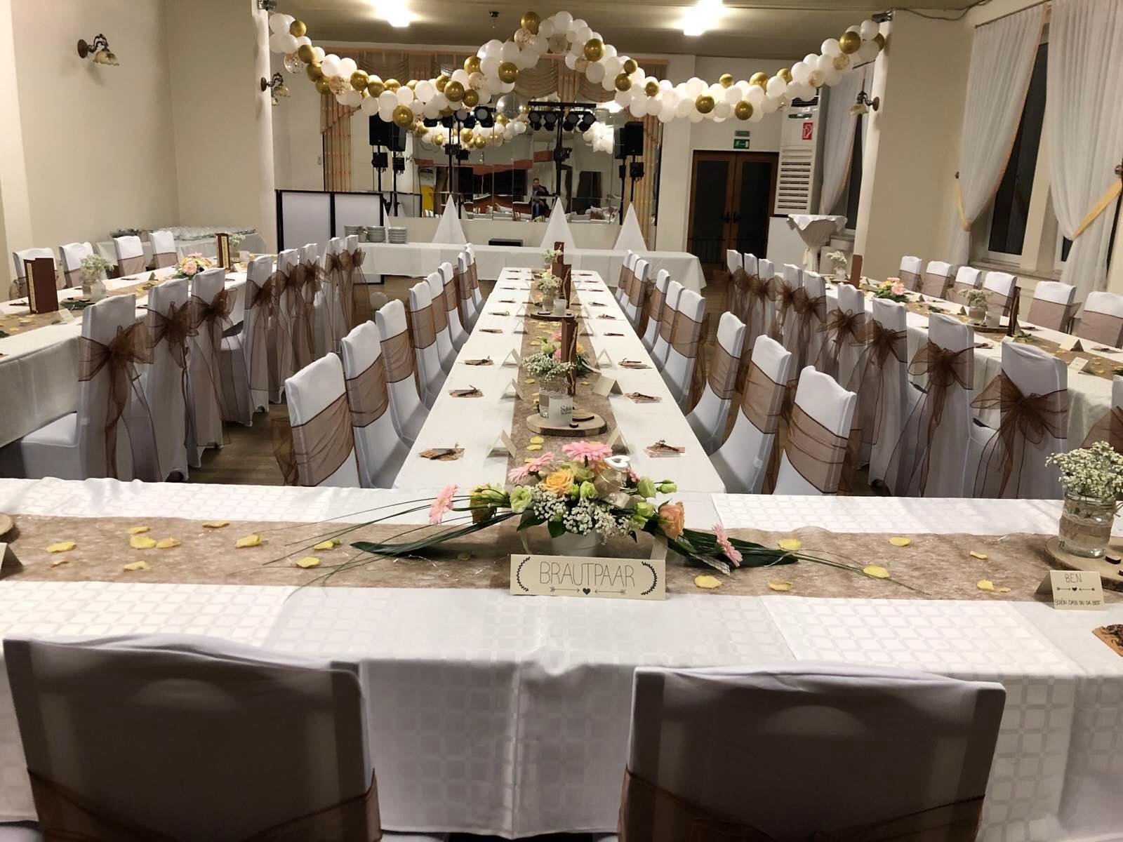 Erfolgreich geführte Gastronomie-Immobilie in Top-Lage am Rathausplatz von Barby