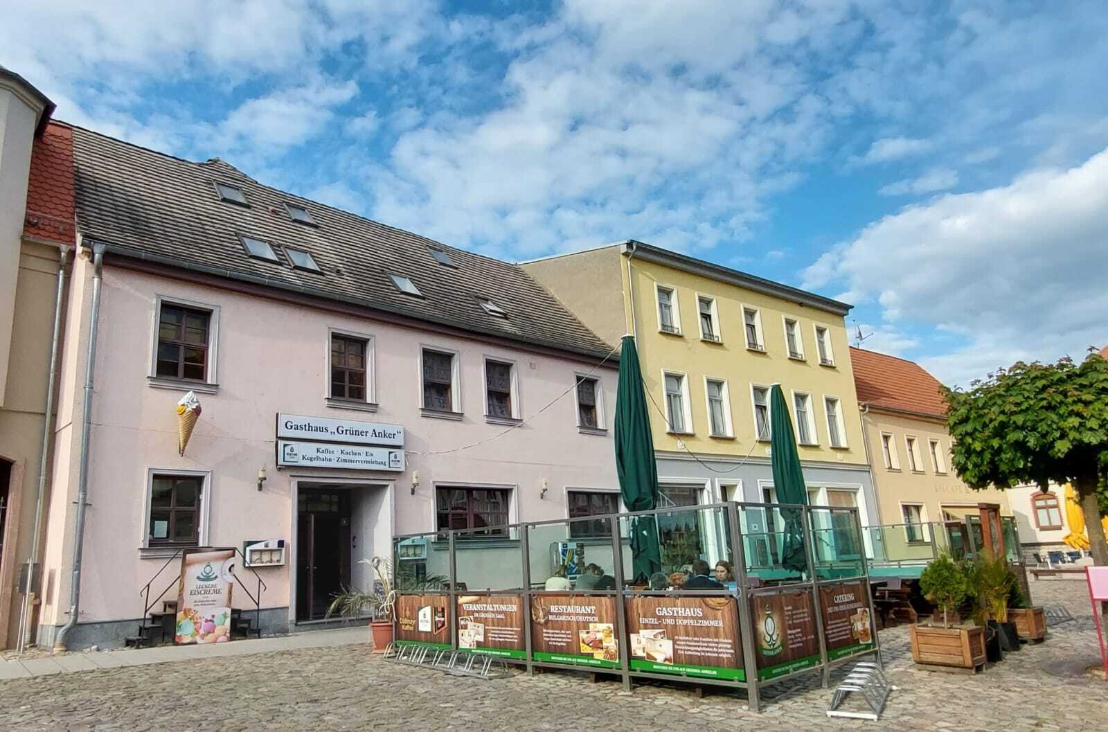 Barby (Elbe): Erfolgreich geführte Gastronomie-Immobilie in Top-Lage am Rathausplatz von Barby 