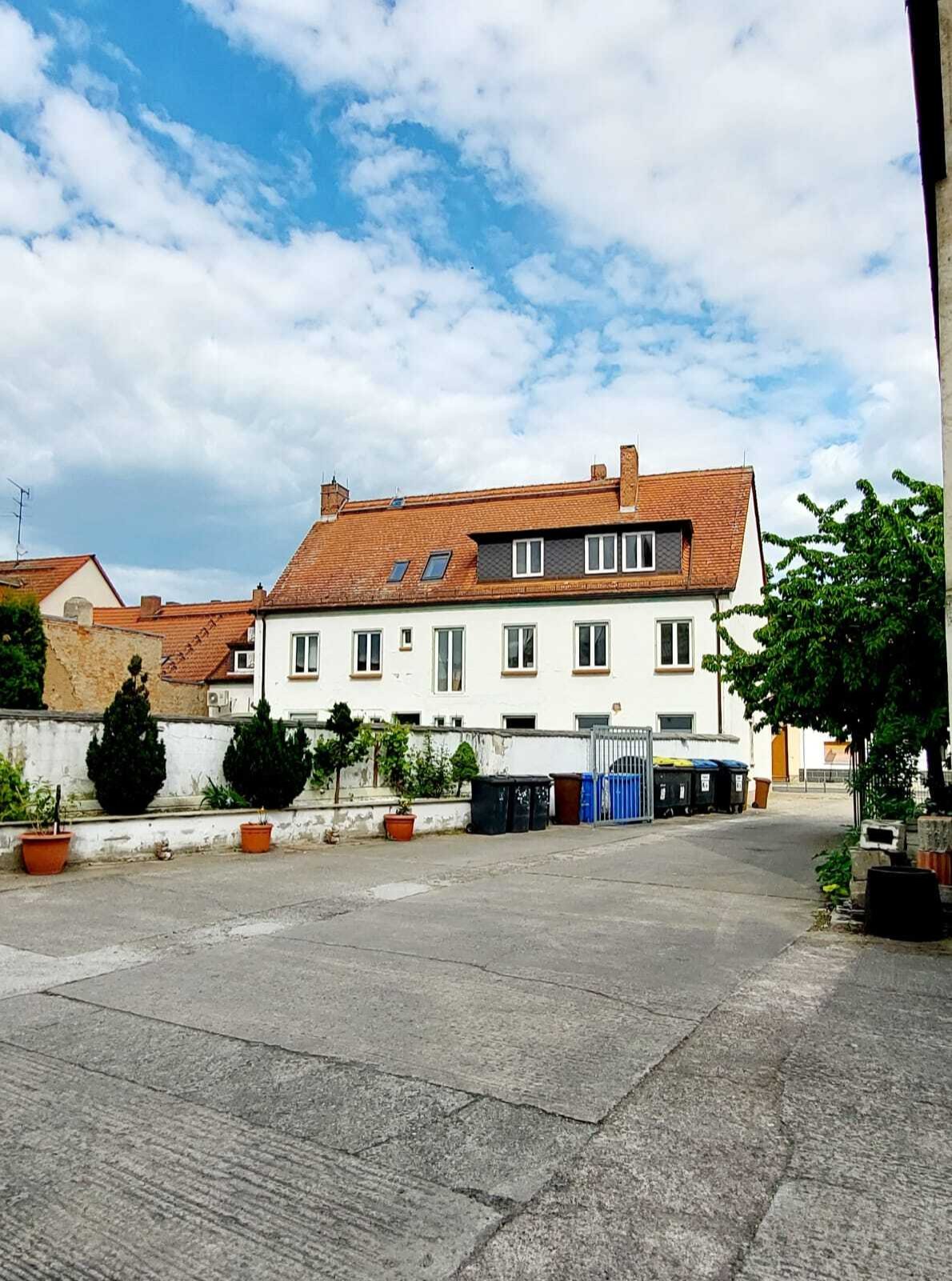 Erfolgreich geführte Gastronomie-Immobilie in Top-Lage am Rathausplatz von Barby