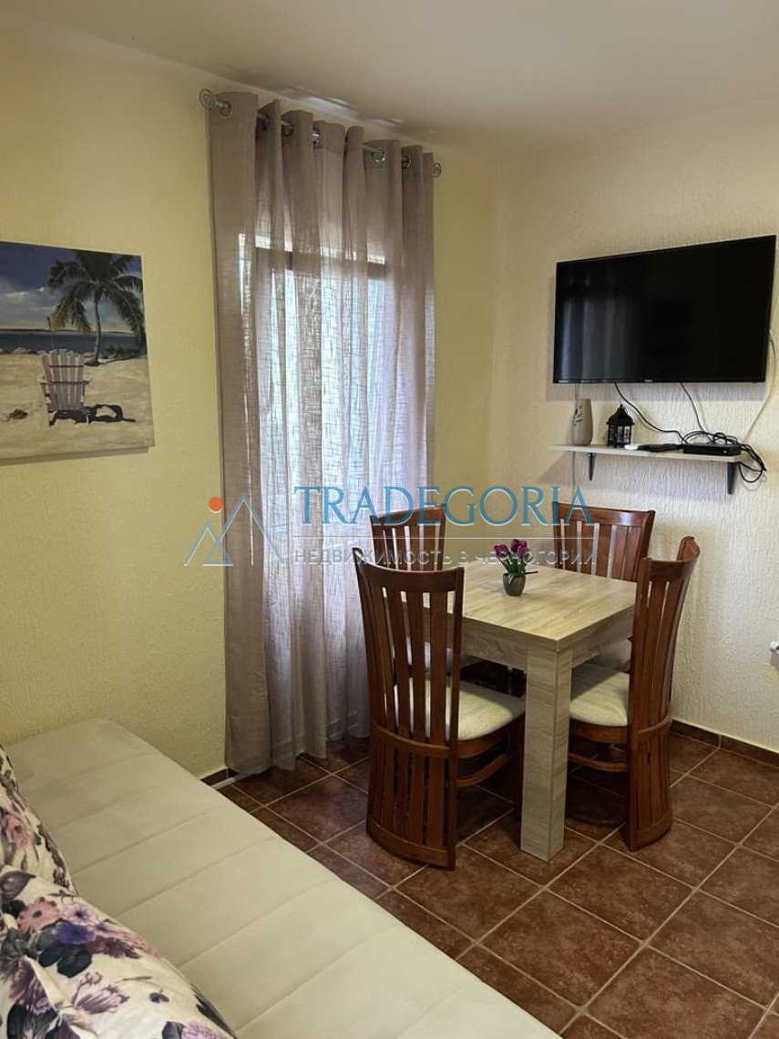 <h2>description</h2><div>Mini-hotel with a restaurant in one of the most touristic places in Montenegro, Dobra Vody.</div><div> House area - 600 m2</d