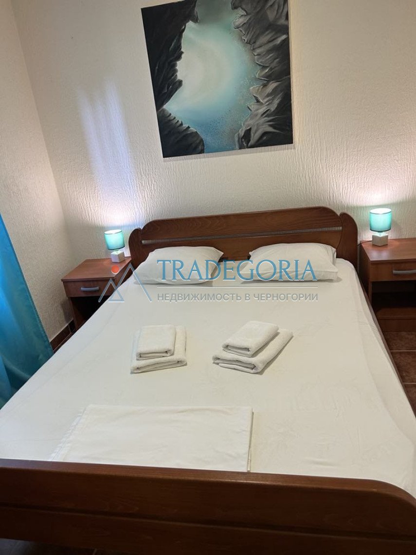 <h2>description</h2><div>Mini-hotel with a restaurant in one of the most touristic places in Montenegro, Dobra Vody.</div><div> House area - 600 m2</d