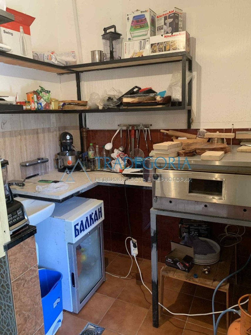 <h2>description</h2><div>Mini-hotel with a restaurant in one of the most touristic places in Montenegro, Dobra Vody.</div><div> House area - 600 m2</d