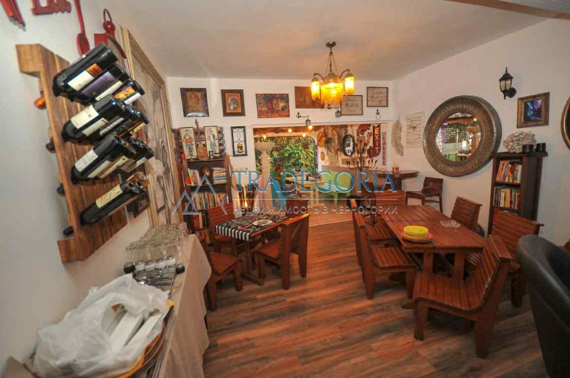 <h2>description</h2><div>Mini-hotel with a restaurant in one of the most touristic places in Montenegro, Dobra Vody.</div><div> House area - 600 m2</d