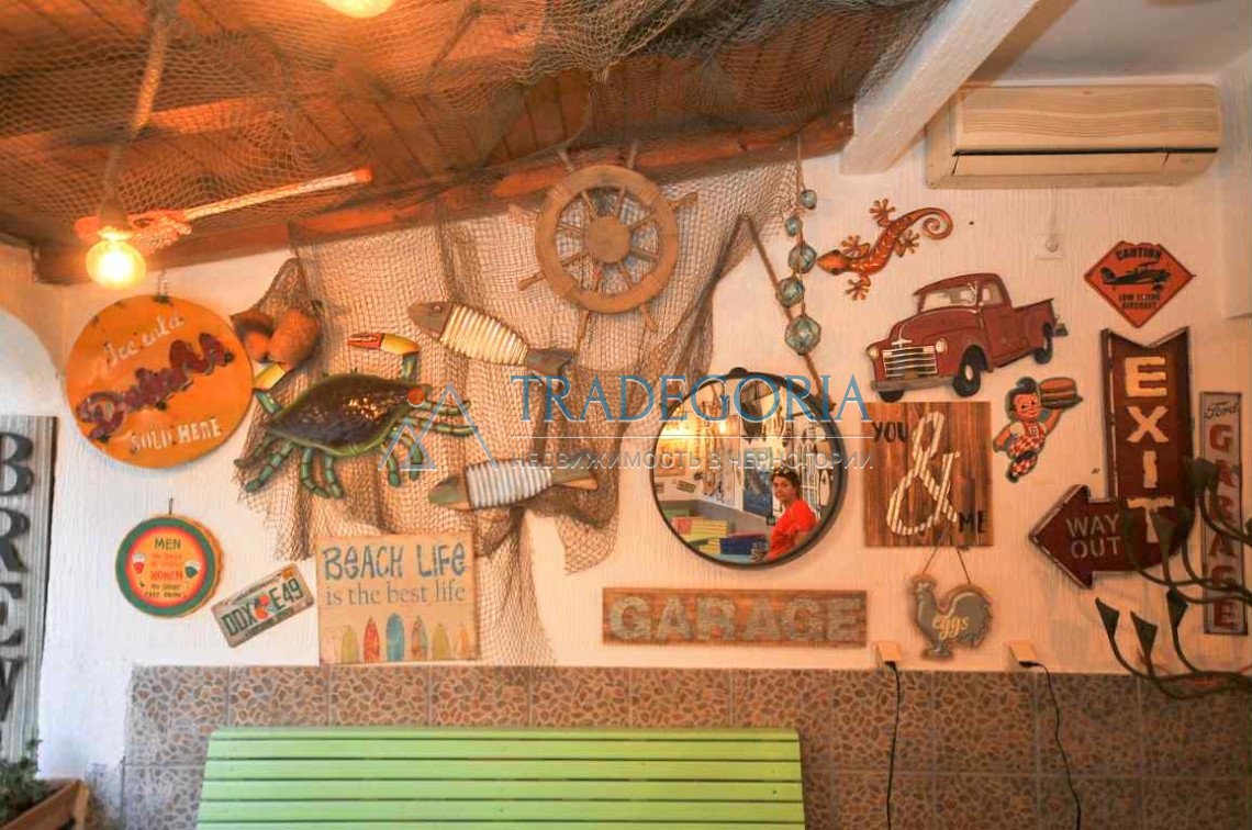 <h2>description</h2><div>Mini-hotel with a restaurant in one of the most touristic places in Montenegro, Dobra Vody.</div><div> House area - 600 m2</d