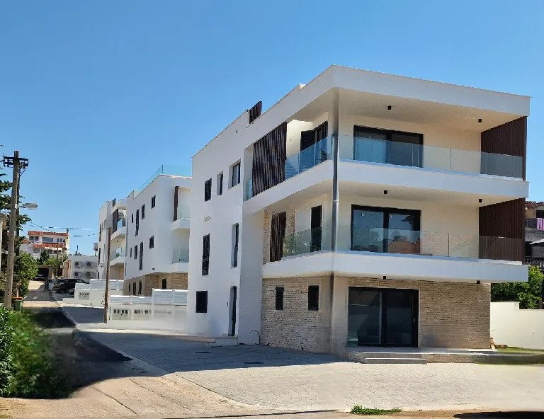 Vodice: Moderne Erdgeschosswohnungen in Meeresnähe – Vodice 