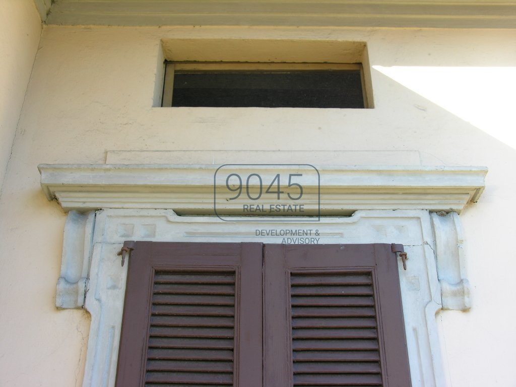 Historische Villa Liberty mit Seeblick und genehmigten Sanierungsprojekt in Lovere - Lago d&quot;Iseo