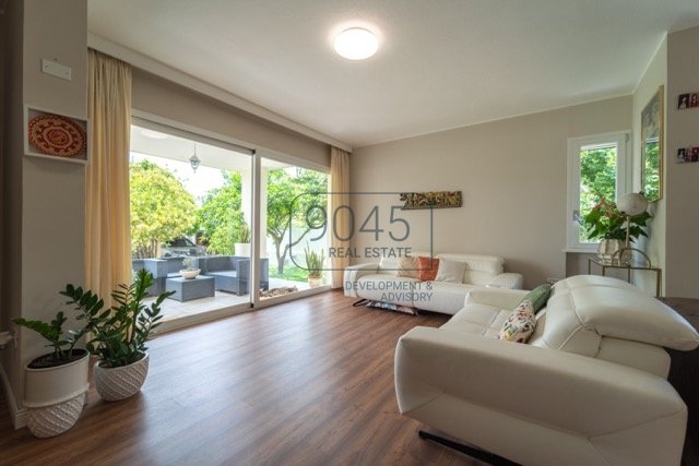 Renovierte freistehende Villa am Golf von Cagliari in Quartu Sant&quot;Elena