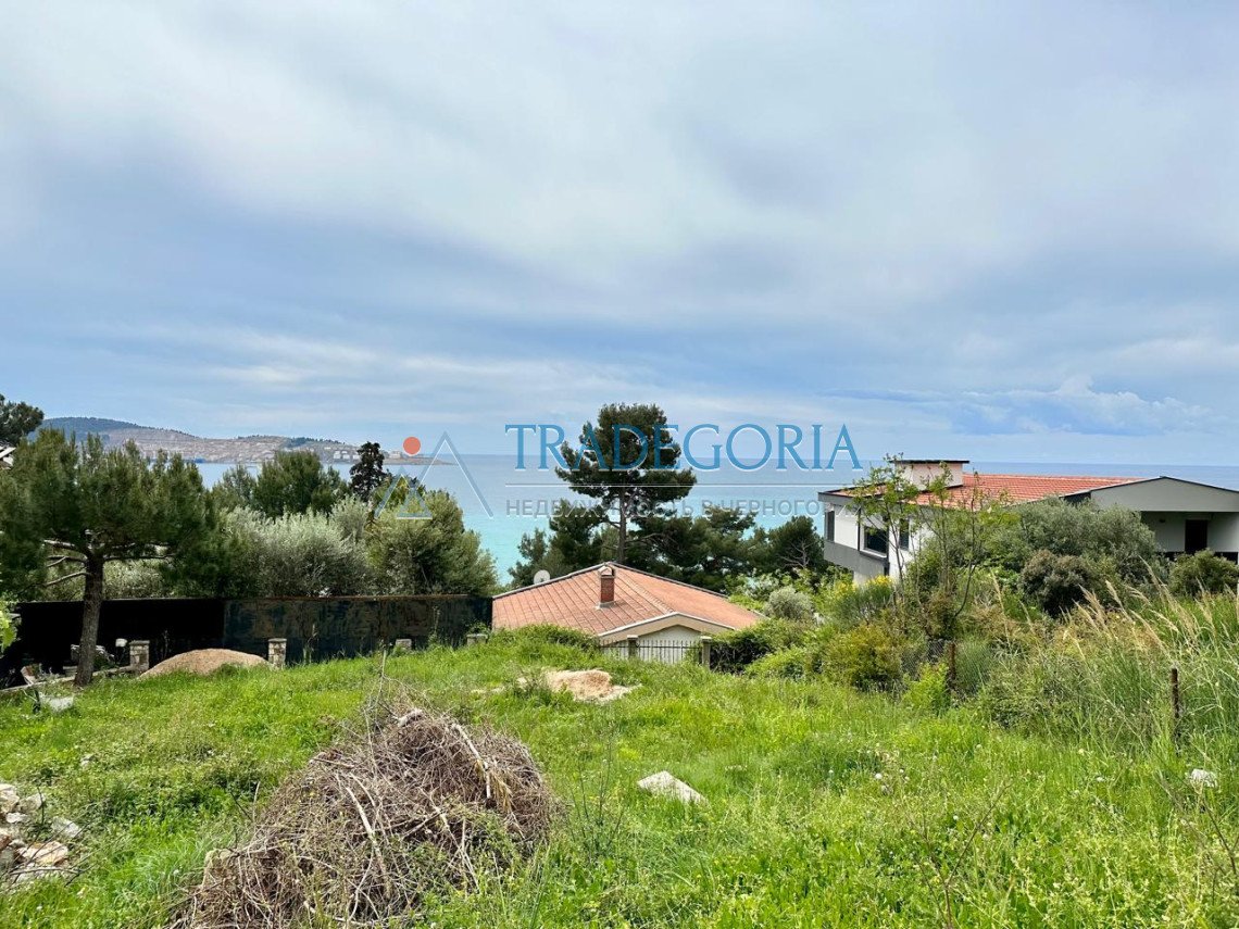 <h2>description</h2><p>Urbanized plot of land with sea views in the Green Belt, not far from the beach.</p><div> Plot area - 350 m2</div><div> On the 