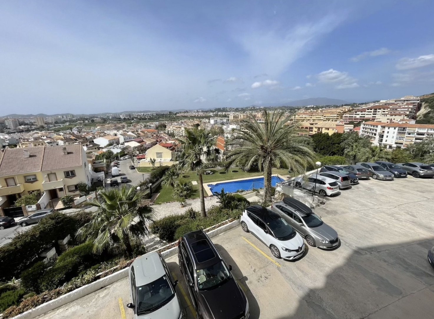  Stylish Apartment with Sea Views in the Heart of Fuengirola
 
 Welcome to this beautiful 2-bedroom, 2-bathroom apartment, perfectly situated in the v