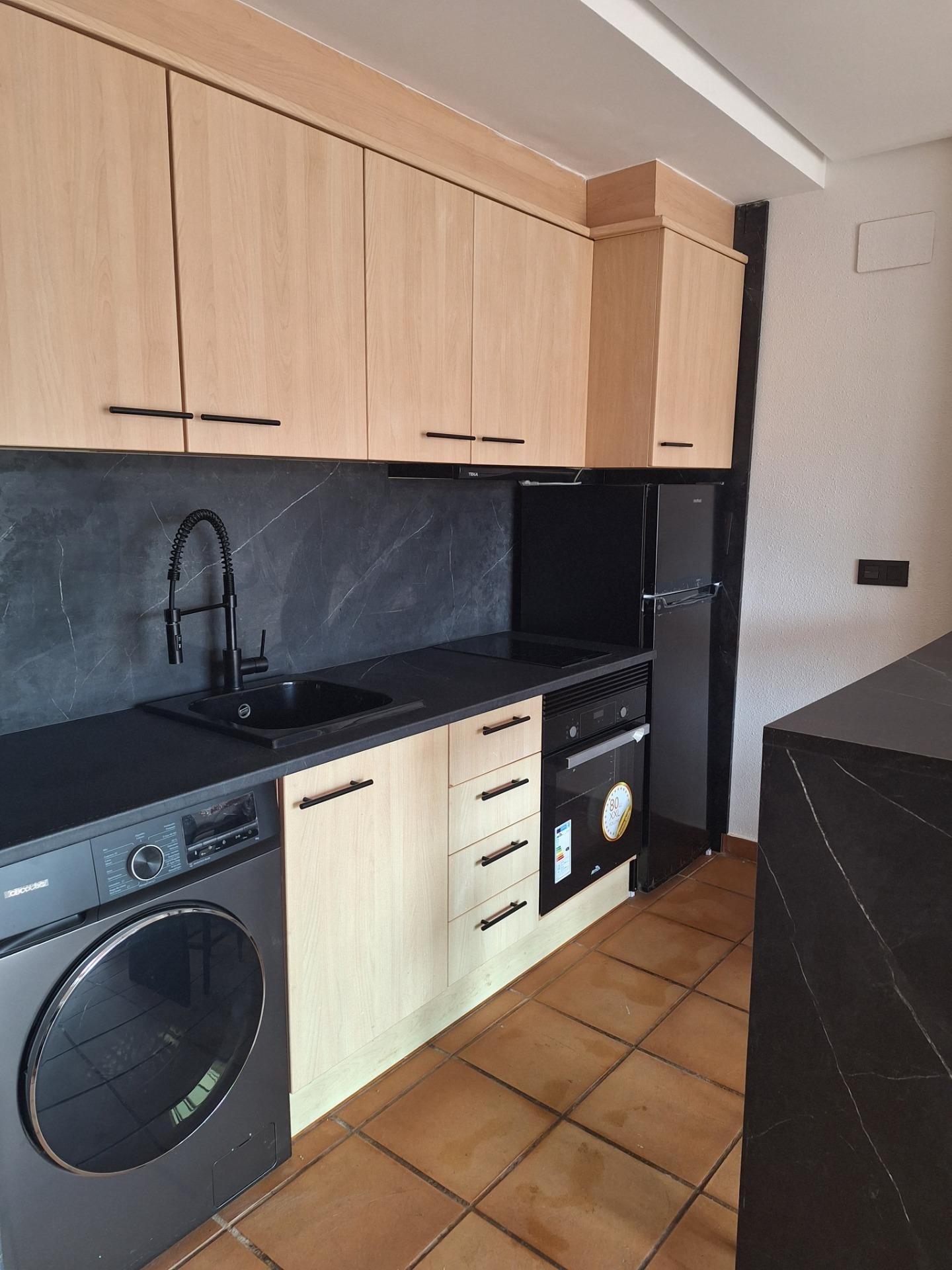 villanueva-del-rio-segura:  Spacious apartment with one double bedroom and one bathroom, perfect to move in. Equipped kitchen, sunny terrace of 12 m2 and included garage. Locate 