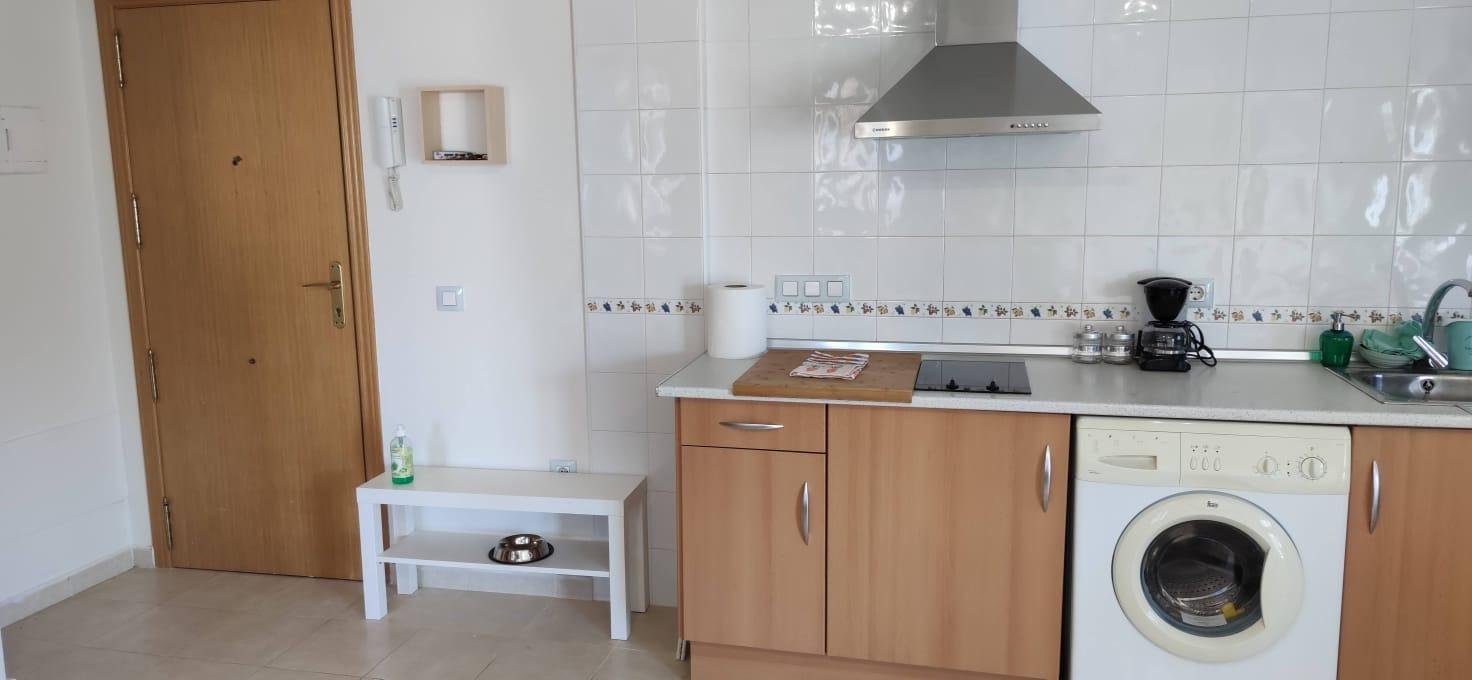 benidorm:  Wonderful 32 m studio in Cala de Finestrat, a step away from the beach, this studio has a kitchen open to the living-dining room, it is fully equippe 